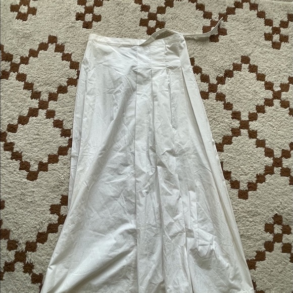 Express white midi skirt w/ pleats - Picture 8 of 13